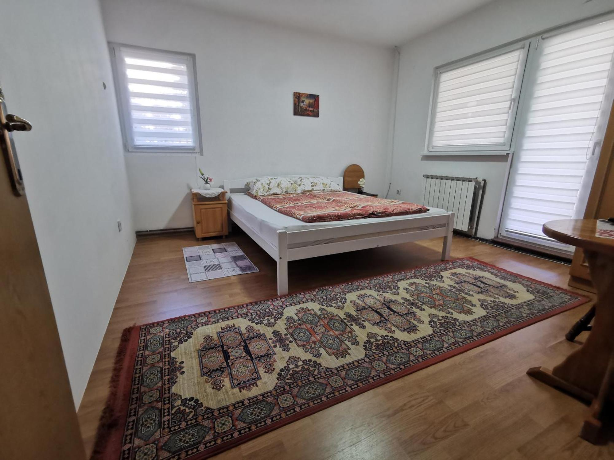 Rest & Recharge 4Bdr Apt- Free Parking, Ac & Garden SJJ Exterior photo
